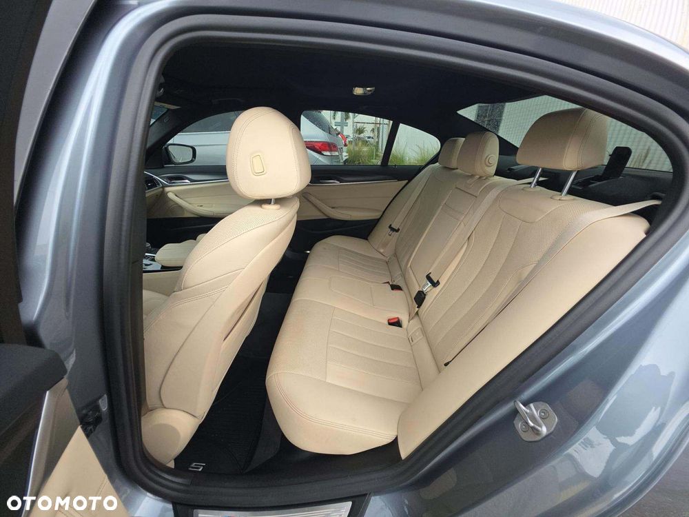 BMW Seria 5 530i GPF M Sport sport - 10