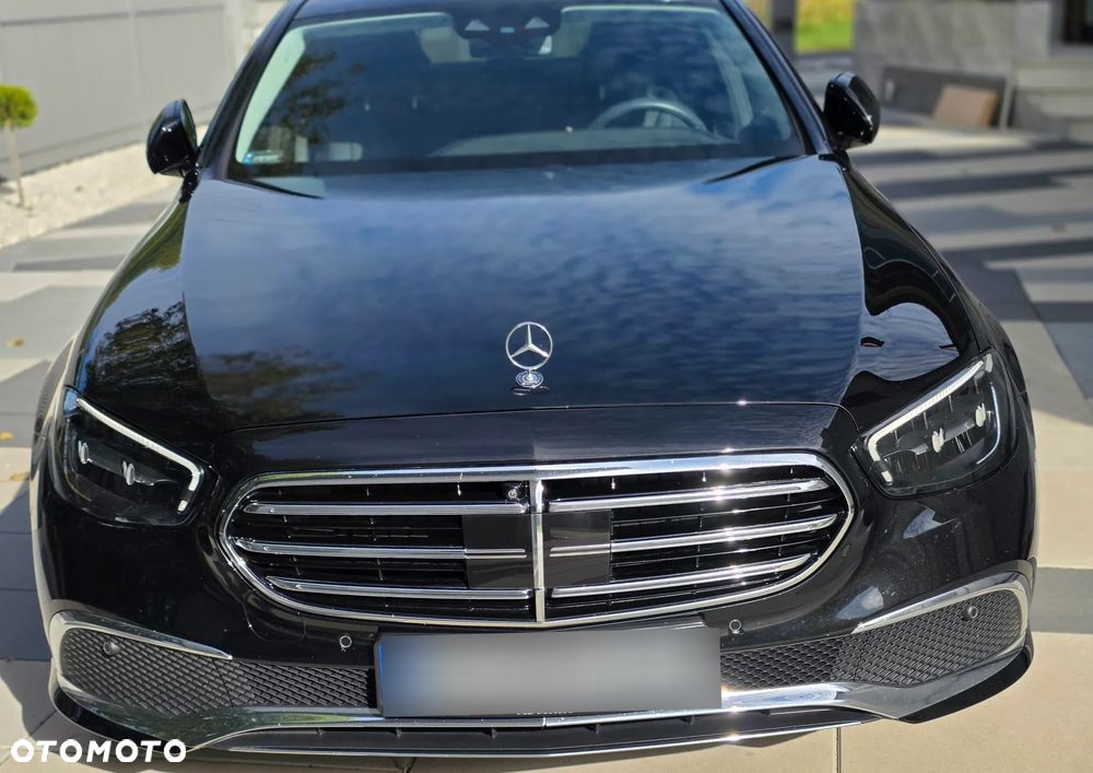 Mercedes-Benz E-Class 2022 photo 3
