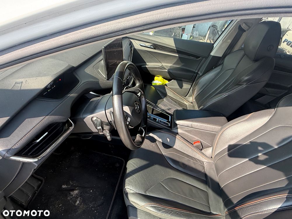 Skoda Enyaq 80 82kWh Sportline Advanced - 11