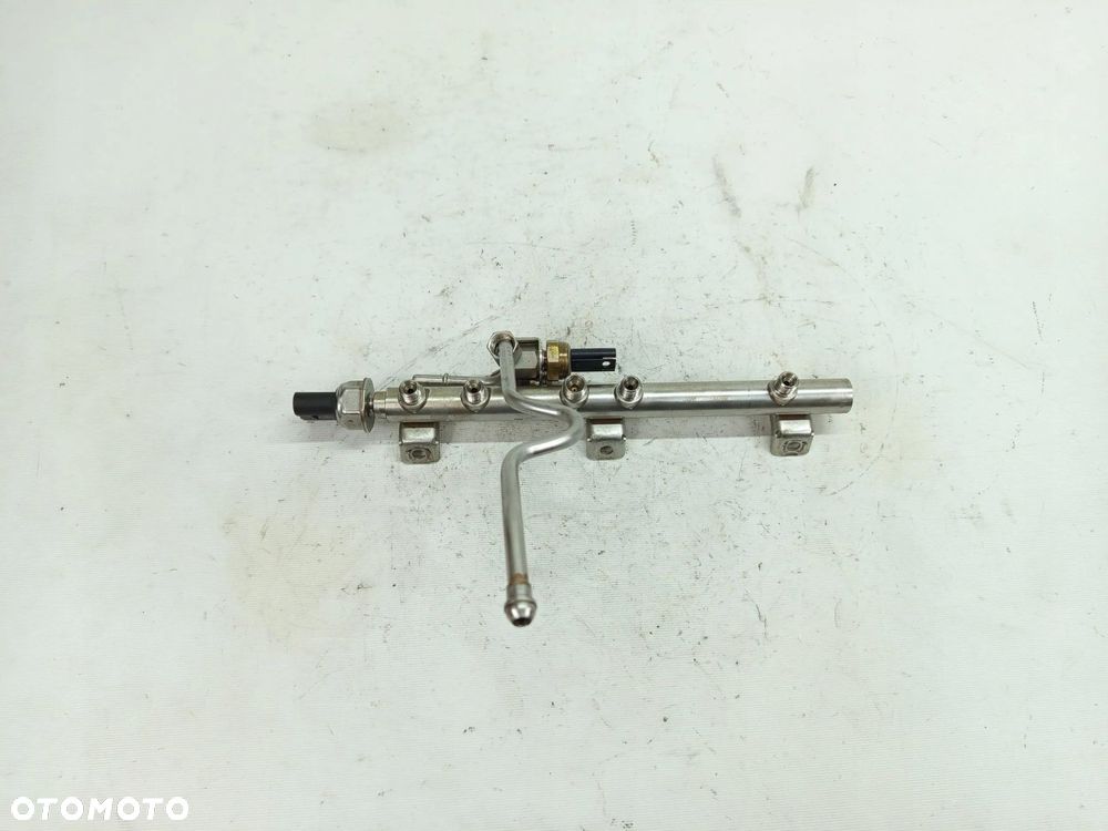 LISTWA WTRYSKOWA BMW E90 E80 E60 2.0 N43 7562474 - 2