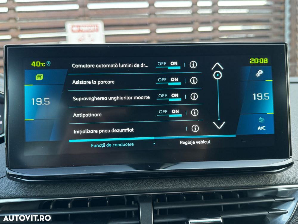Peugeot 3008 PHEV 300 EAT8 4X4 GT - 31