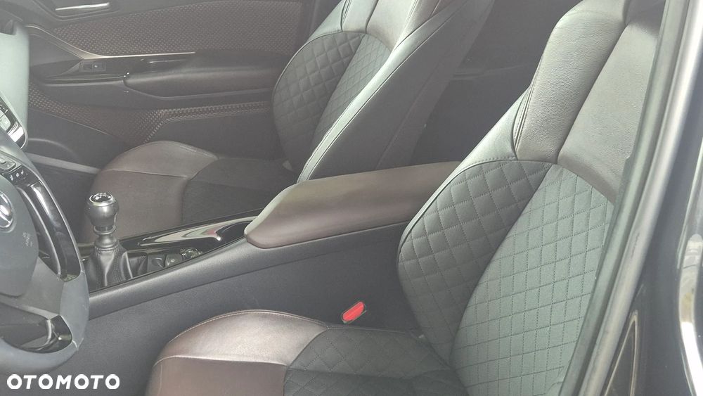 Toyota C-HR 1.2 T Premium - 17