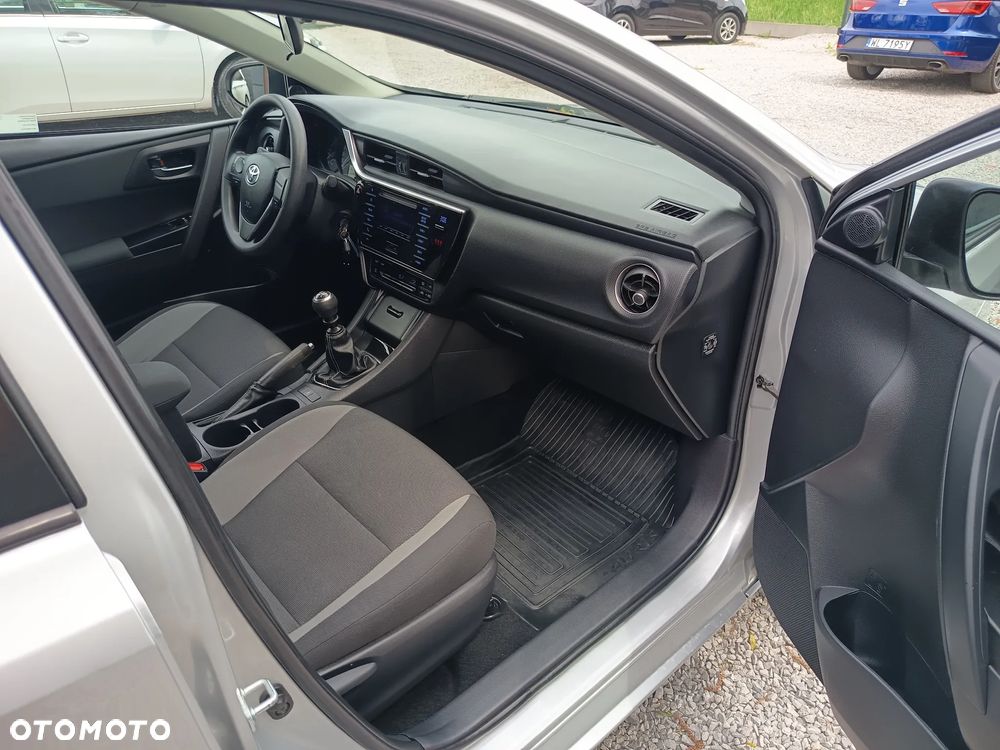 Toyota Auris 1.33 VVT-i Life - 29