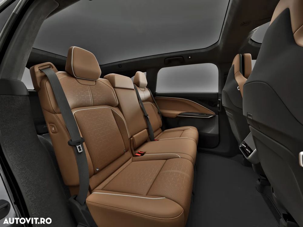 Lucid Gravity AWD Grand Touring - 8