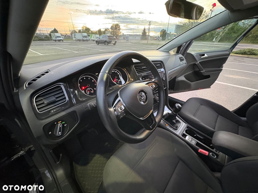 Volkswagen Golf 1.4 TSI BMT Comfortline - 15