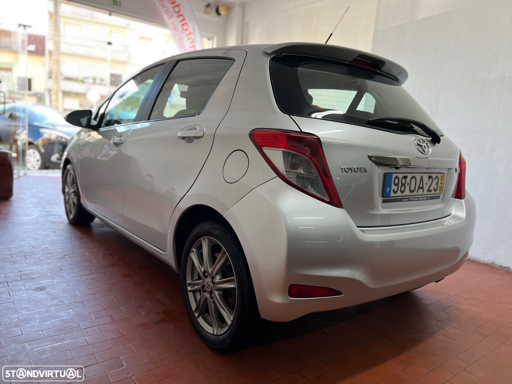Toyota Yaris 1.4 D-4D Comfort - 4