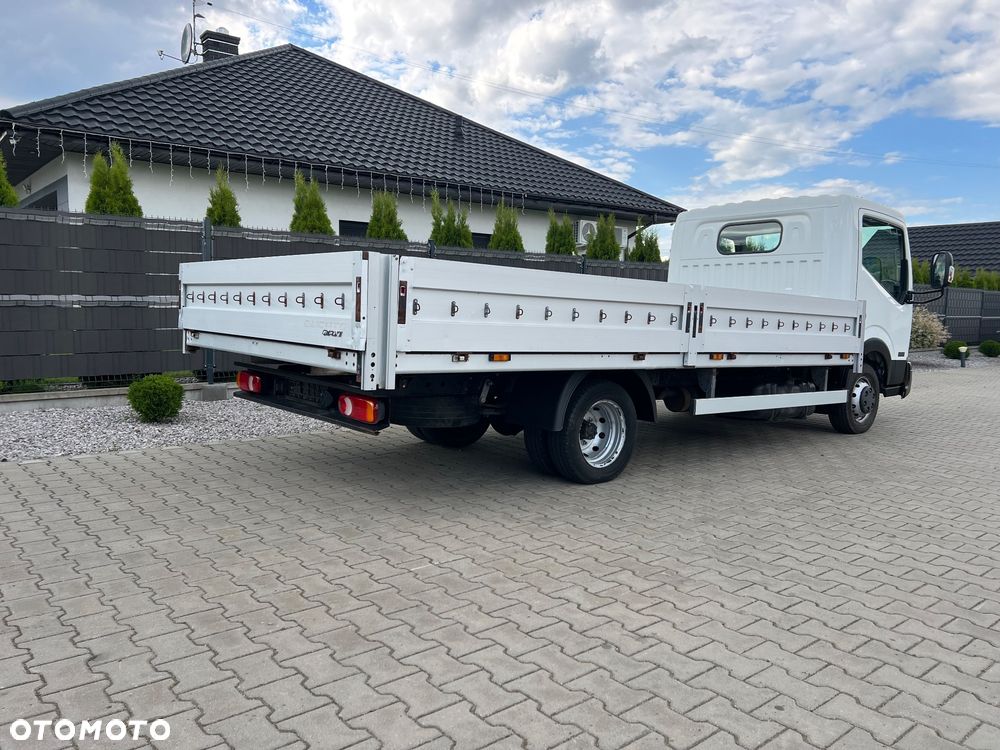 Nissan NT 400 CABSTAR - 15