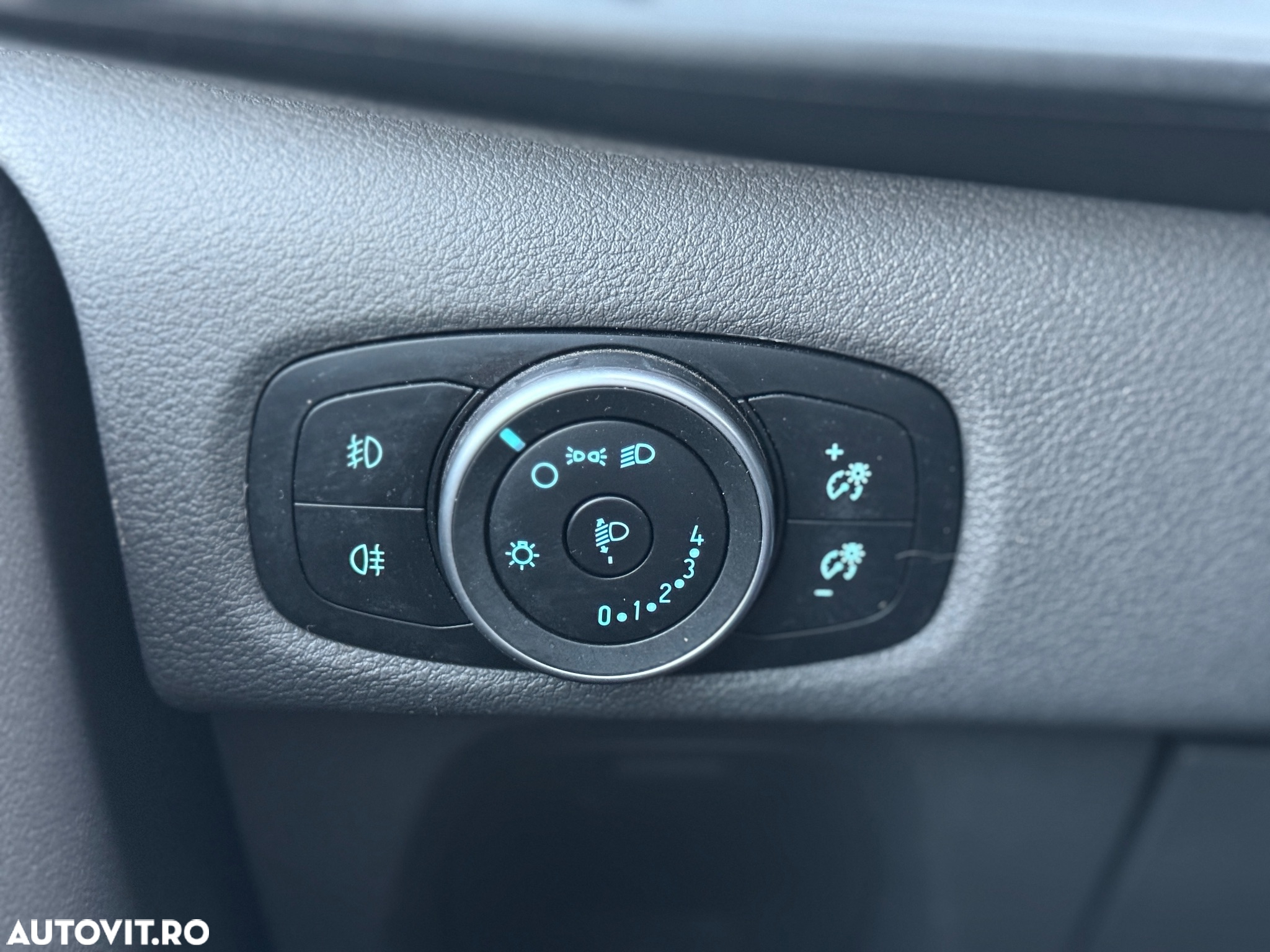 Ford TRANSIT - 12