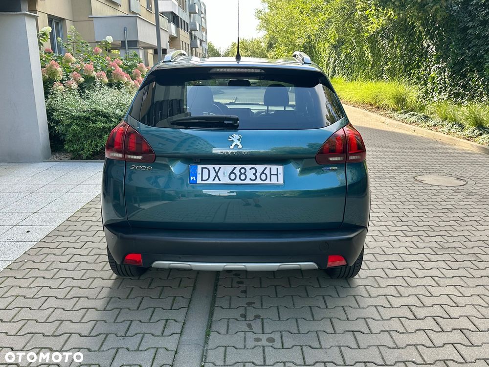 Peugeot 2008 1.2 Pure Tech Allure S&S EAT6 - 31