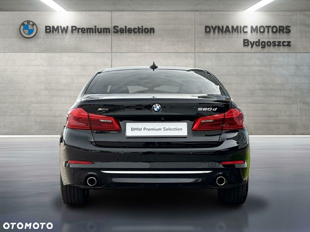 BMW Seria 5 520d xDrive Luxury Line - 4