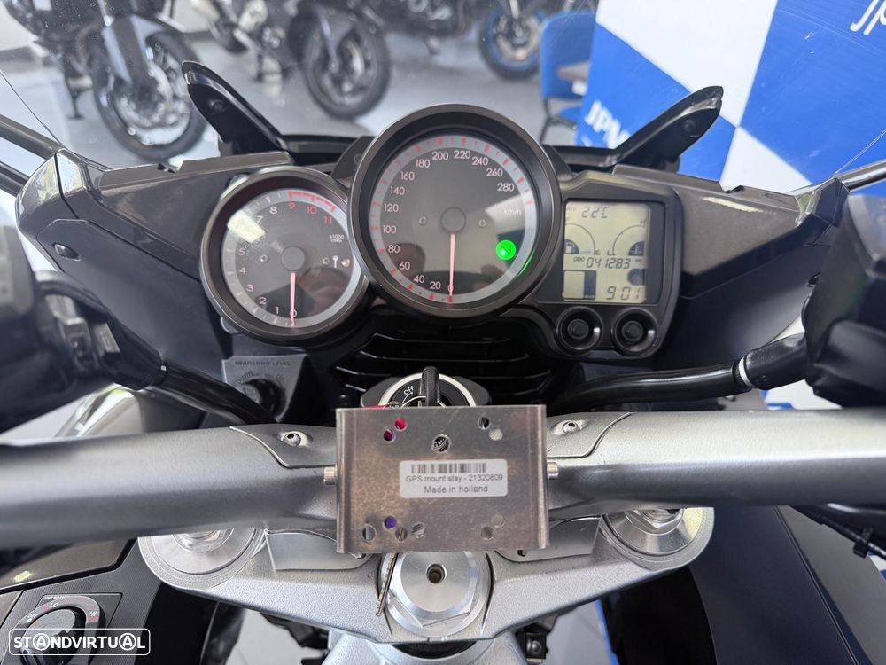 Yamaha FJR 1300 - 5
