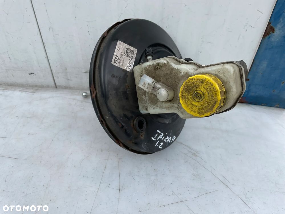 Serwo hamulcowe 6R1614105F 6R1614105D Seat Ibiza IV 1.2 12V - 2