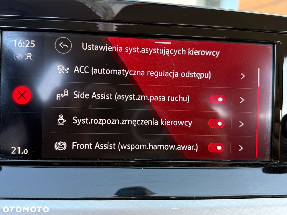Volkswagen Golf 1.5 eTSI EVO Style DSG - 9