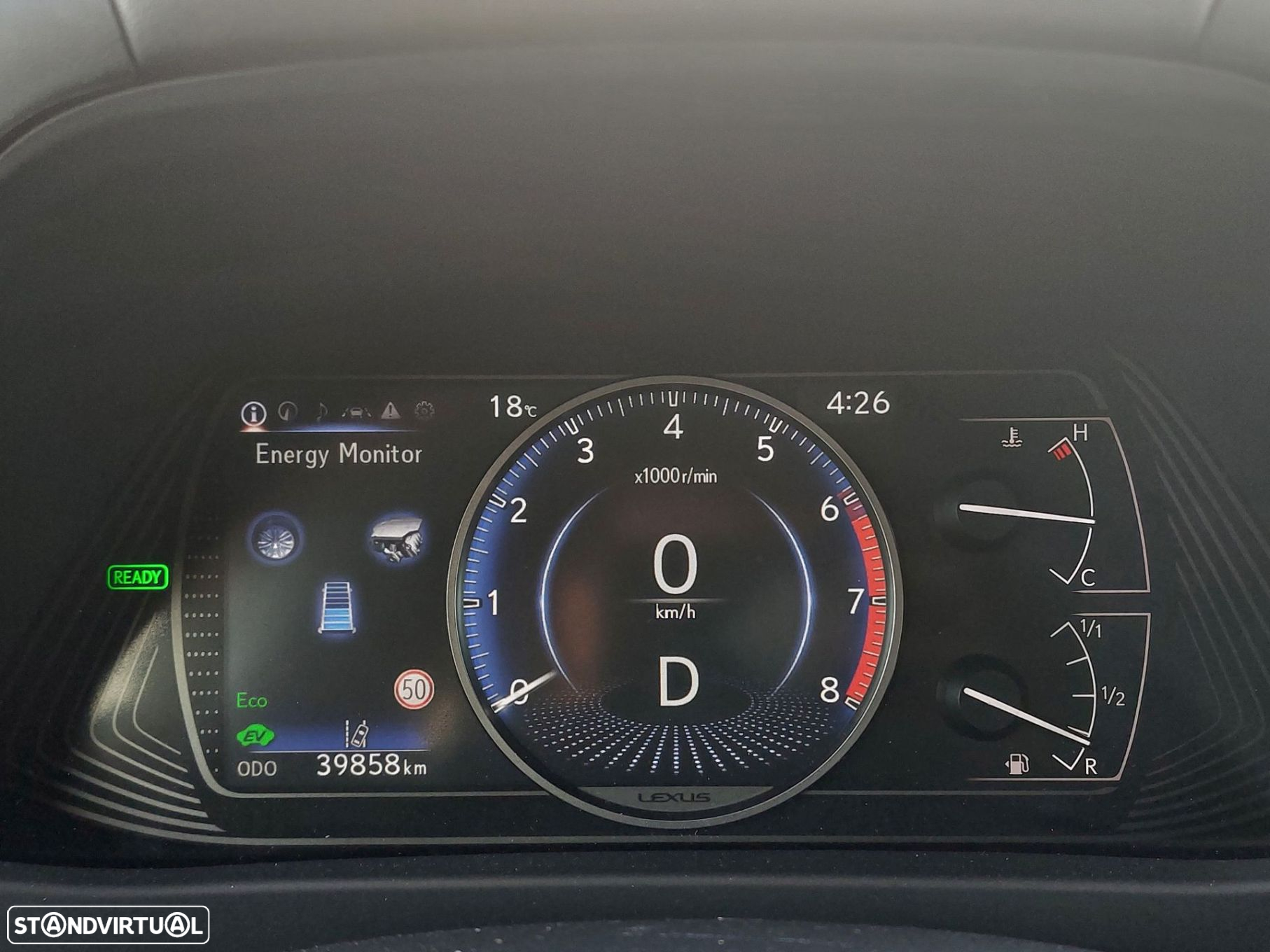 Lexus ux-250h - 10