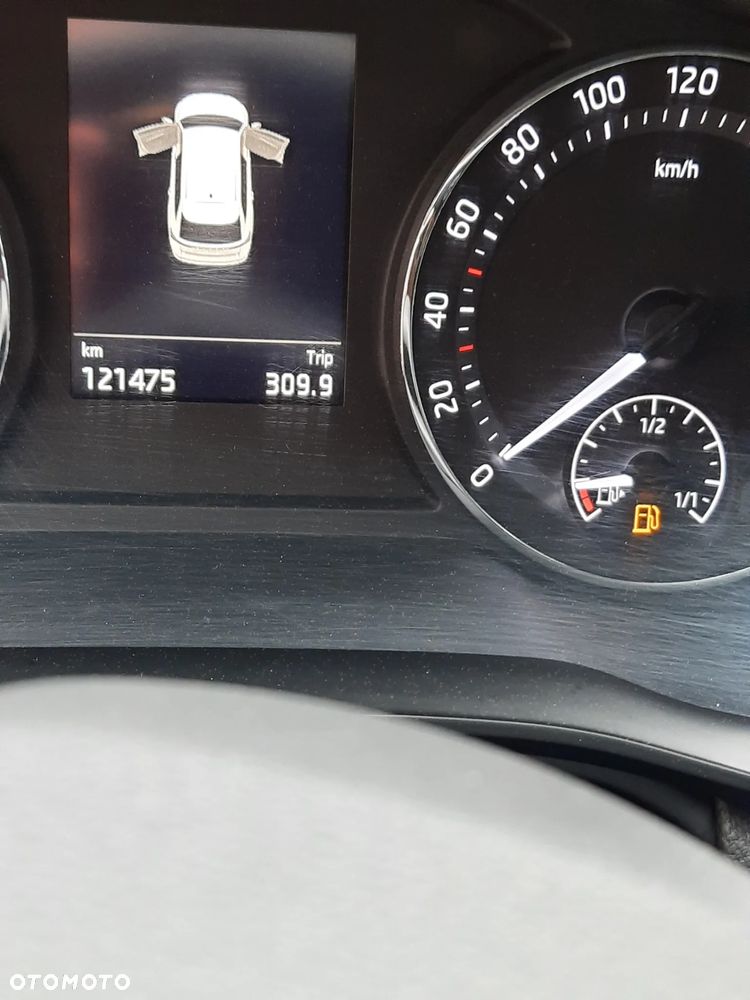 Skoda Octavia 2.0 TDI Ambition - 11