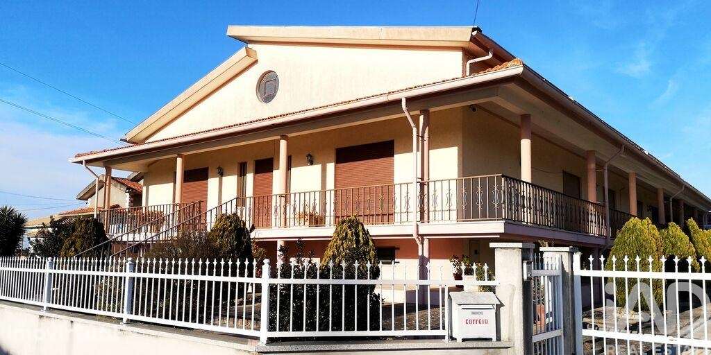 Casa / Villa T6 em Fermentelos de 320,00 m2 - Grande imagem: 2/29