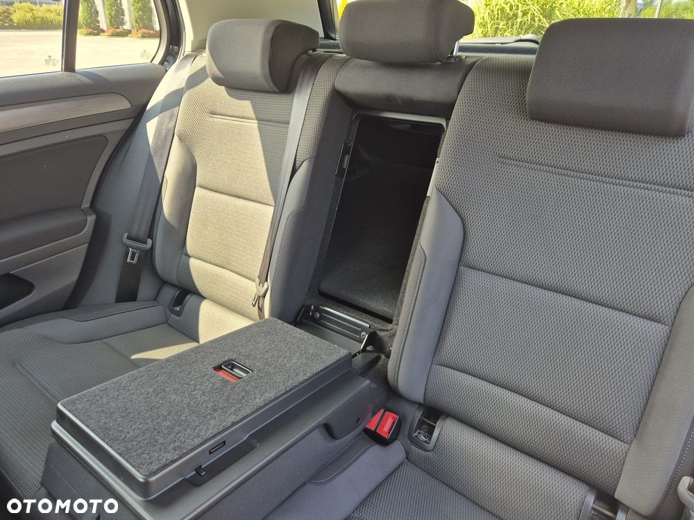 Volkswagen Golf 1.6 TDI BMT Comfortline - 19