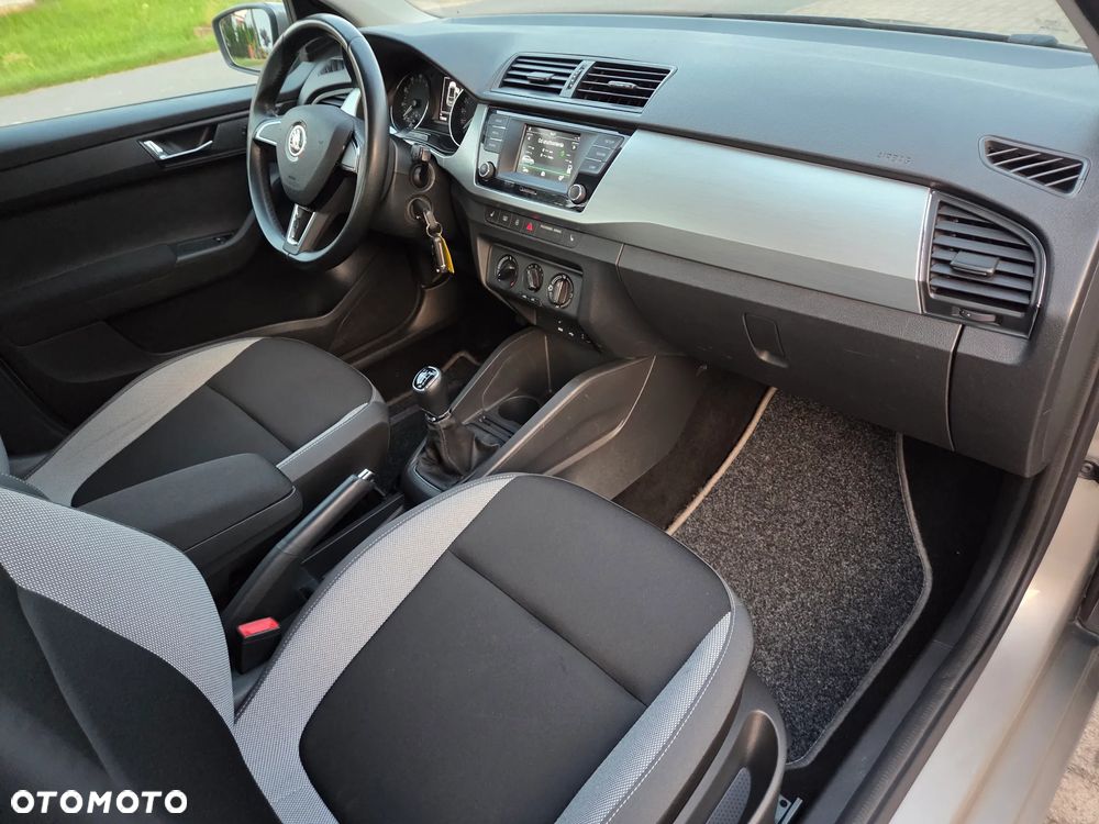 Skoda Fabia 1.2 TSI Active - 16
