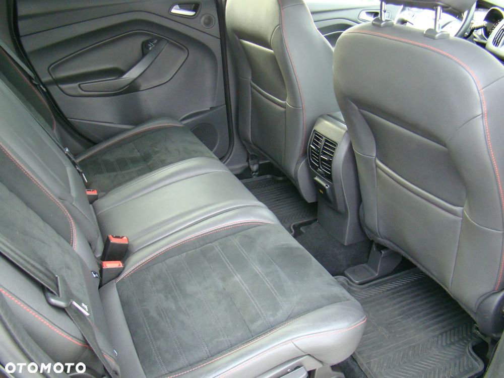 Ford Kuga 2.0 TDCi 4x4 ST-Line - 32