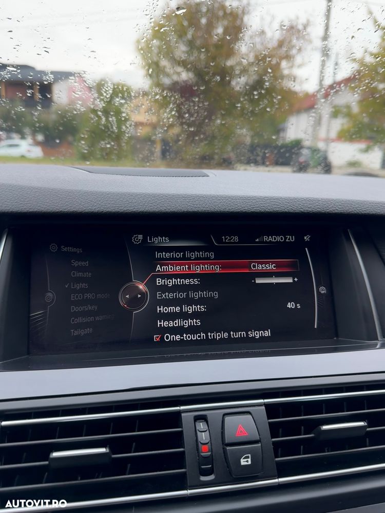 BMW Seria 5 520d Touring Aut. - 12