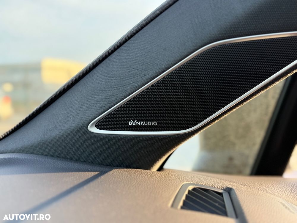 Volkswagen Touareg - 12