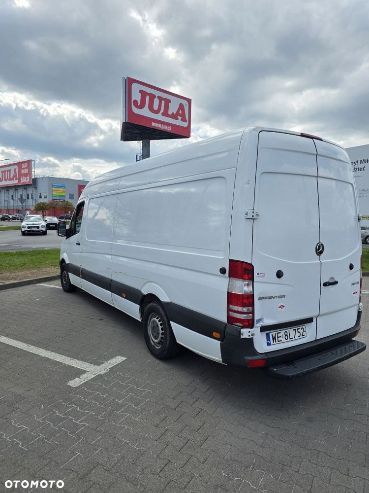 Mercedes-Benz Sprinter - 14