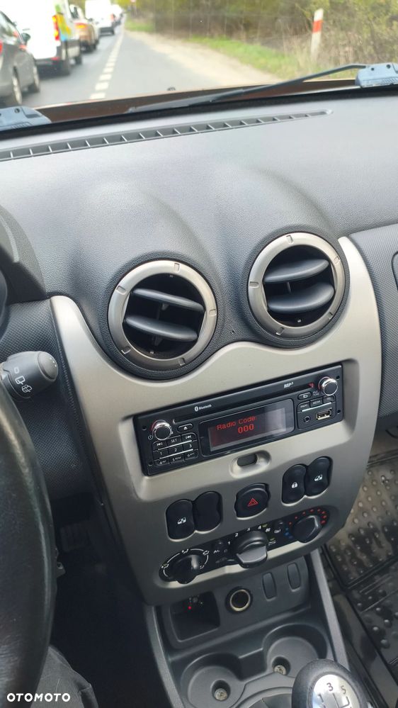 Dacia Duster 1.6 Ambiance - 11