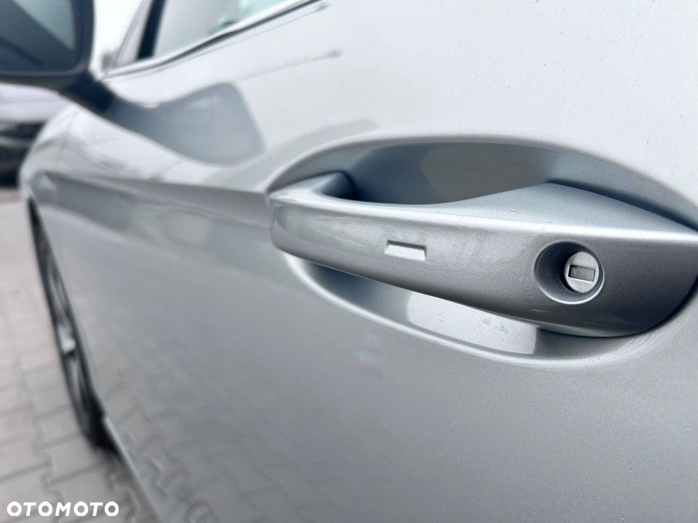 Volkswagen Passat - 31