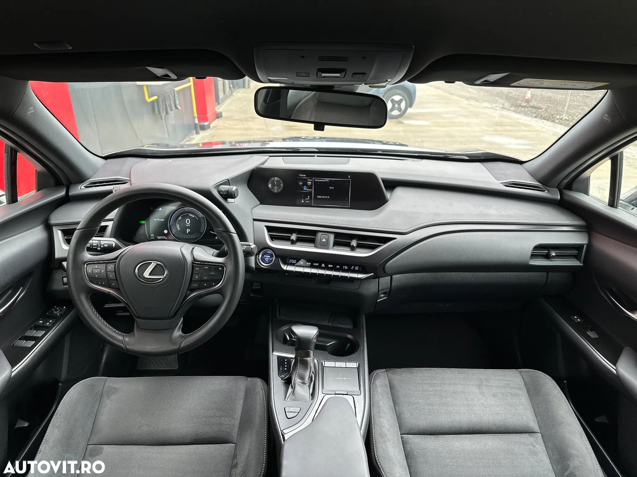 Lexus UX 250h 2.0L HEV 20H- (178 HP) 4X4 CVT Executive - 16