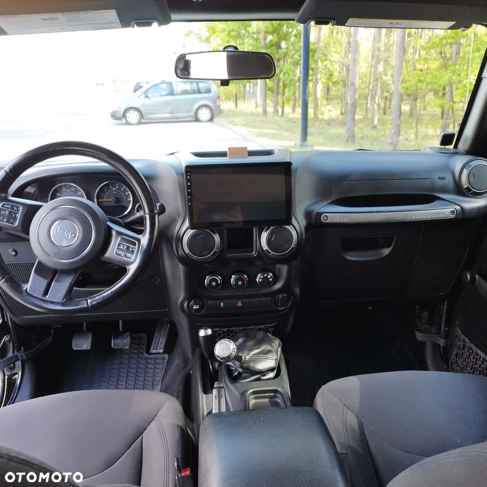 Jeep Wrangler - 10