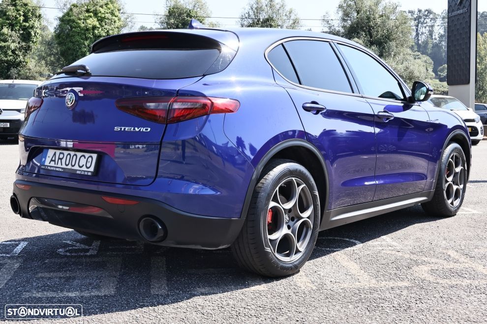 Alfa Romeo Stelvio 2.2 D Sprint Q4 AT8 - 3