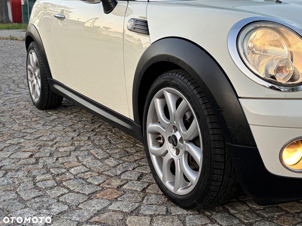 MINI Cooper 50 Mayfair - 17
