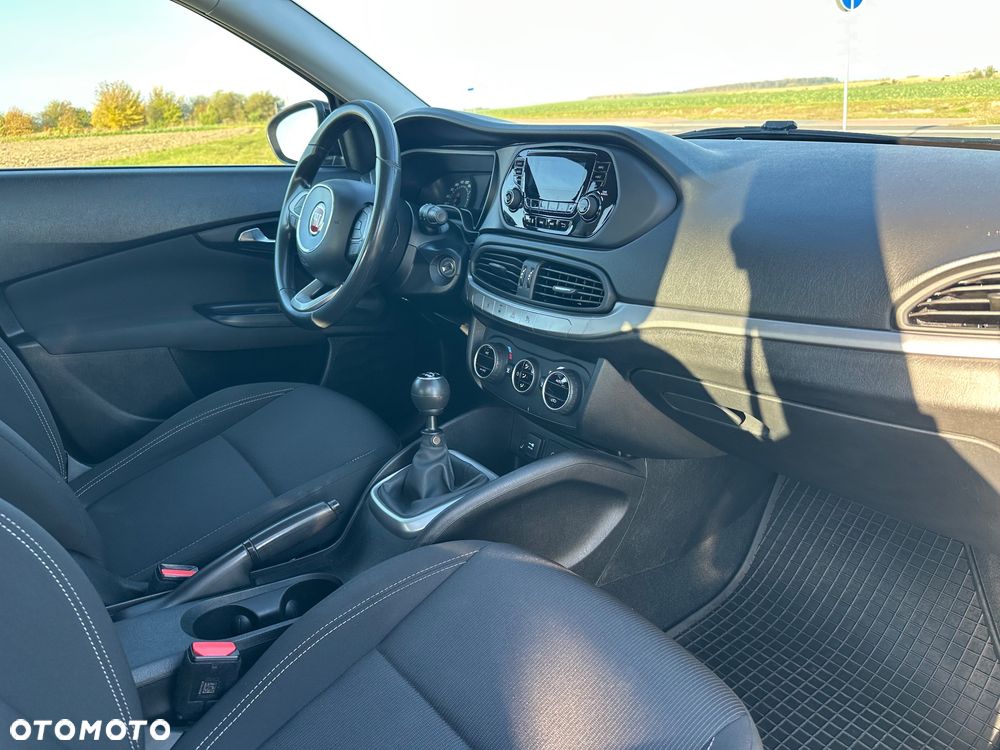 Fiat Tipo 1.4 16V More - 9