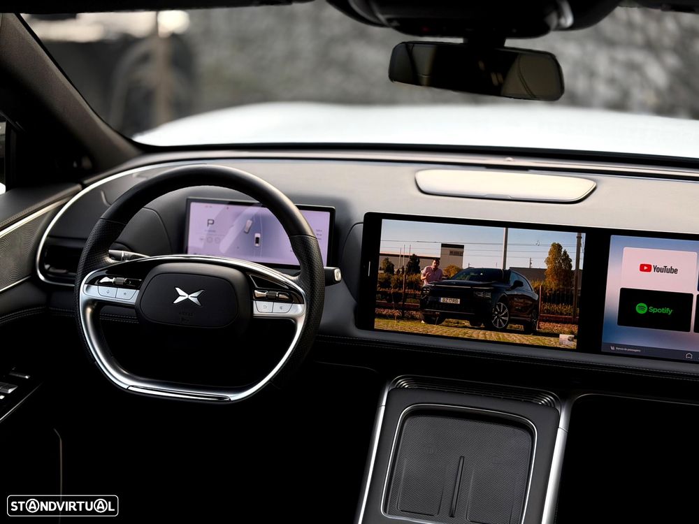 Xpeng G9 98 kWh Long Range - 54