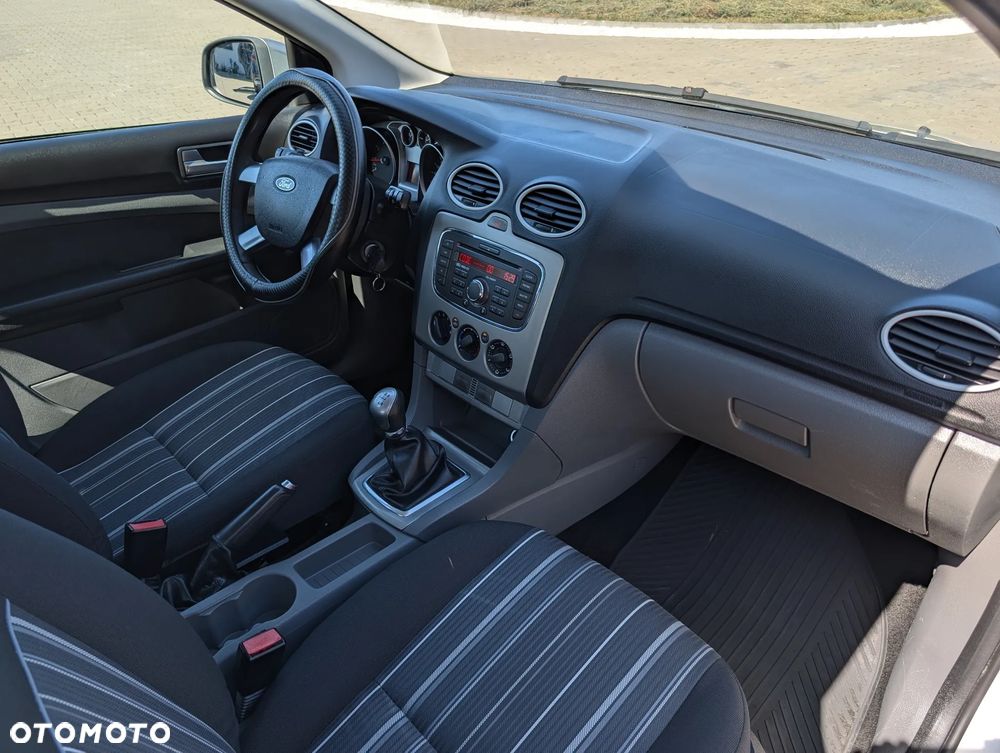 Ford Focus 1.6 Silver X - 33