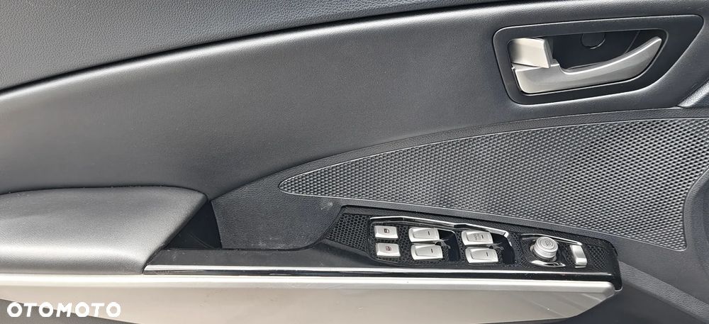 SsangYong/KGM Tivoli e-XGi 160 2WD Sapphire - 25
