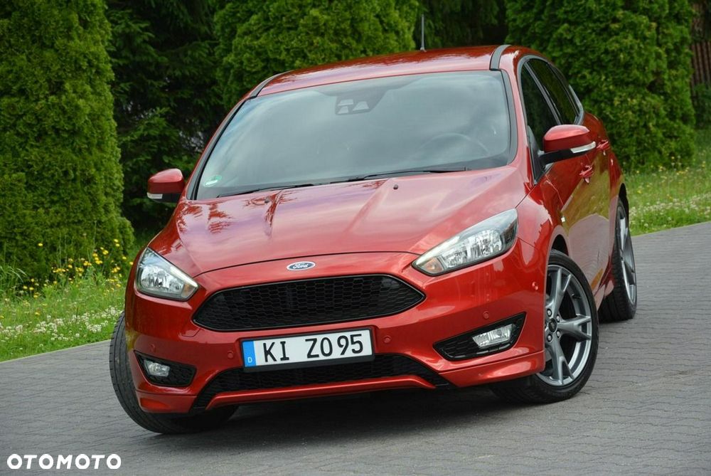 Ford Focus 1.5 EcoBoost STart-Stopp-System ST-LINE - 2