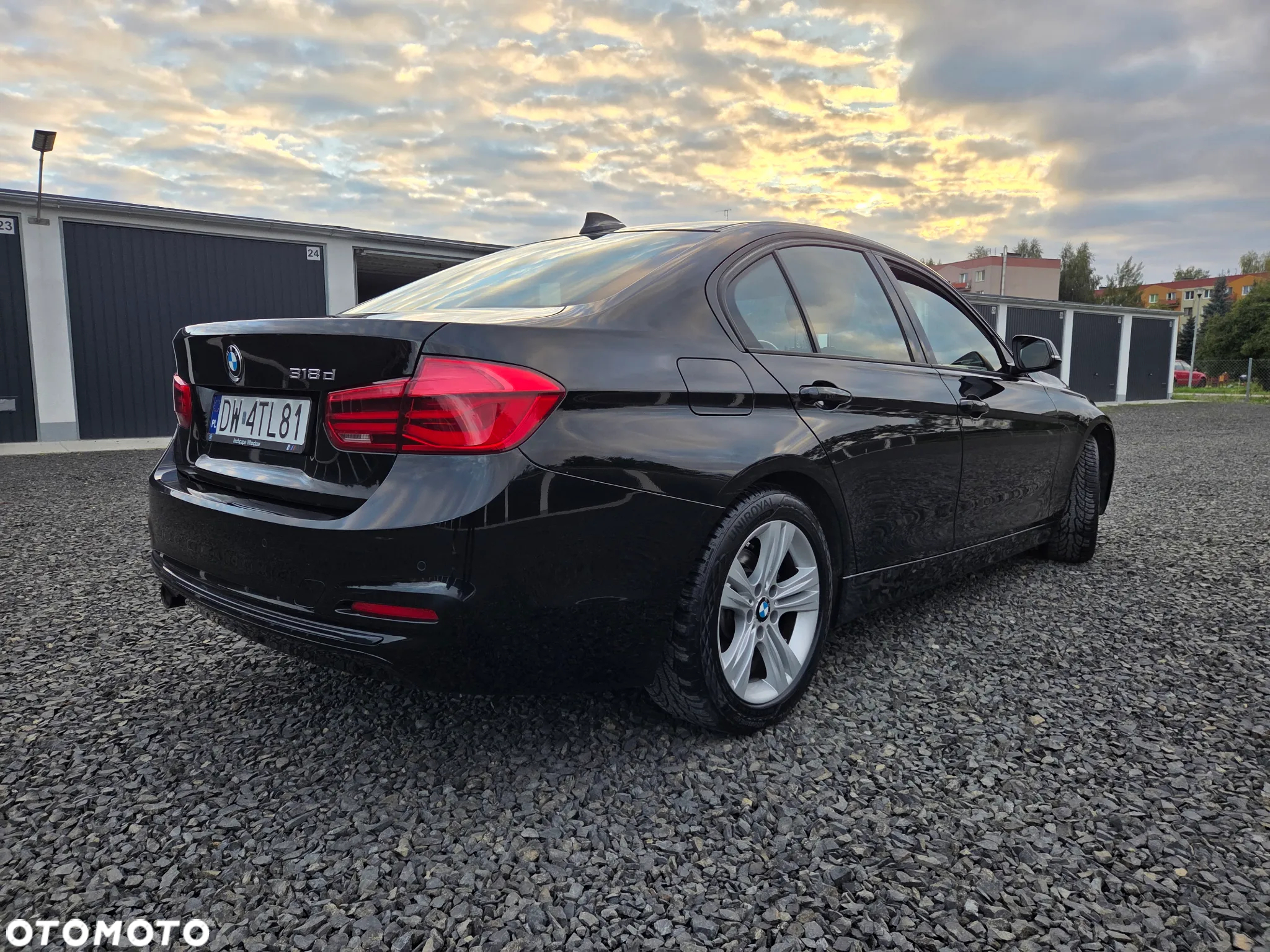 BMW Seria 3 318d Sport Line - 4