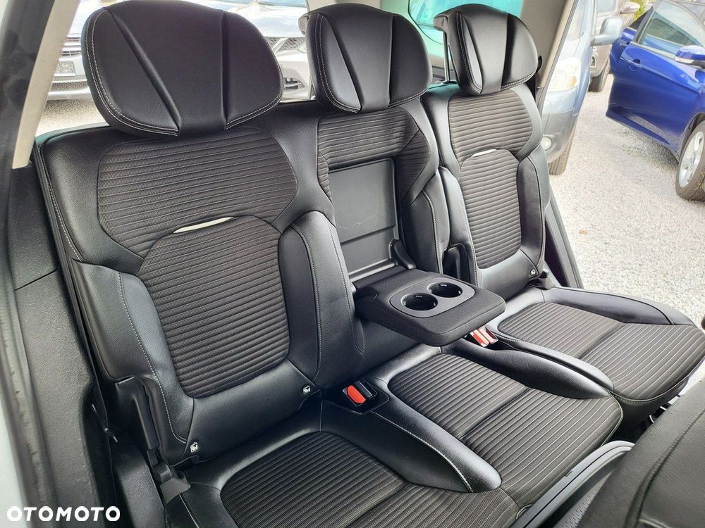 Renault Grand Scenic - 21