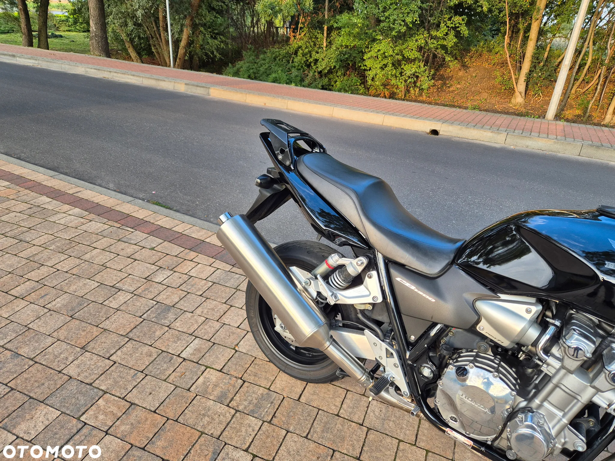 Honda CB - 16