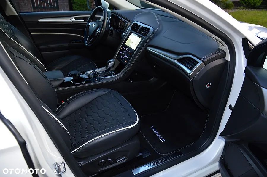 Ford Mondeo 2.0 EcoBoost Start-Stopp Autom Vignale - 23