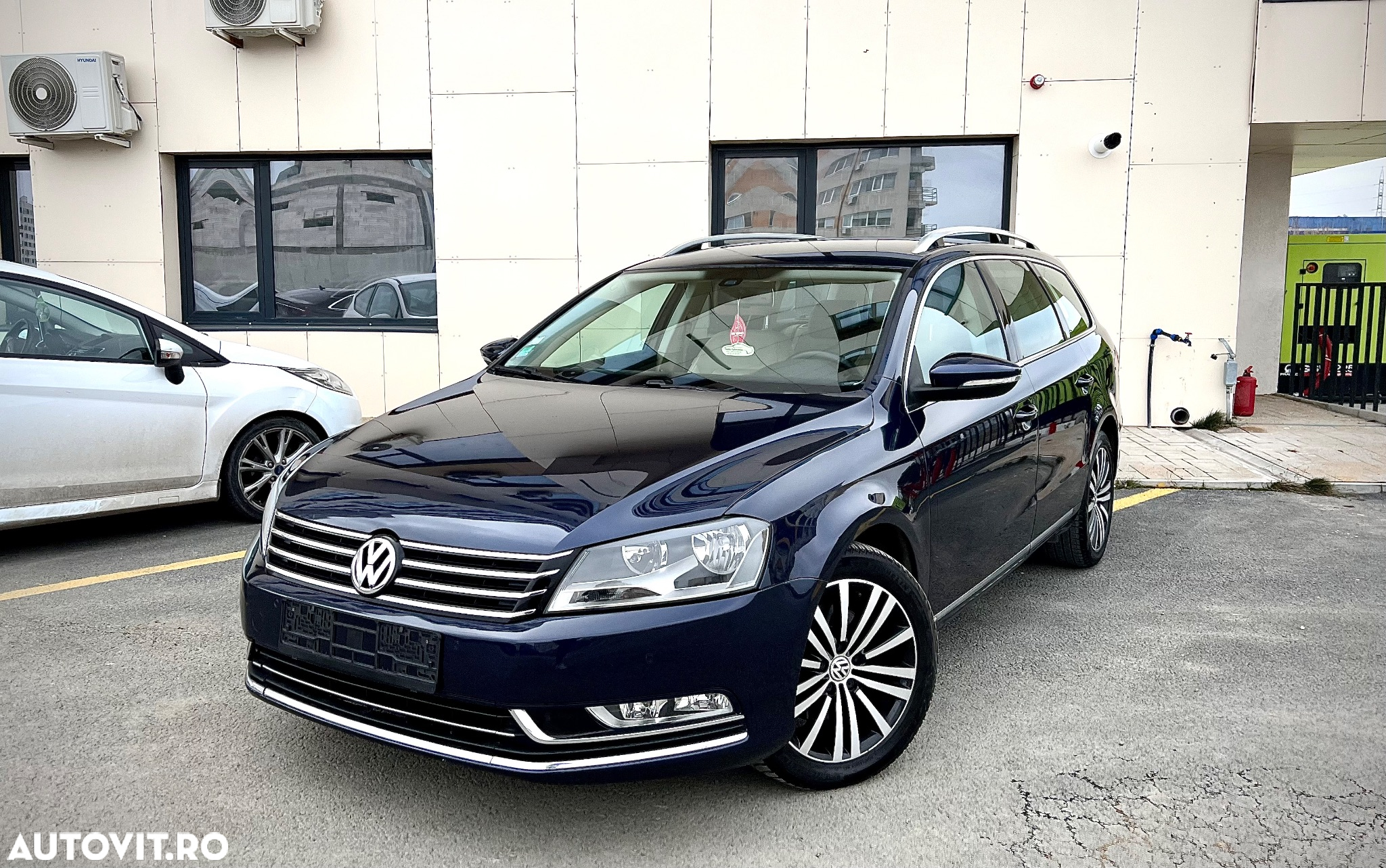 Volkswagen Passat Variant 2.0 TDI BlueMotion Technology Highline - 2
