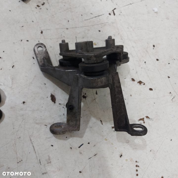 PODSTAWA POMPY ESP MERCEDES C W204 LIFT 2044300010 KOMPLETNA - 1