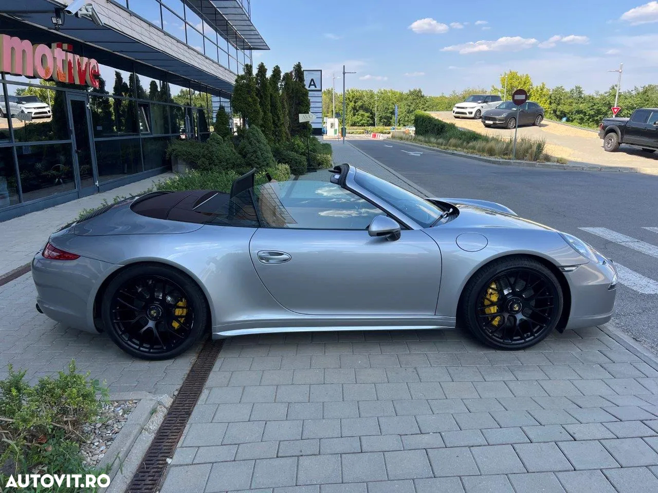 Porsche 911 Carrera 4 GTS Cabriolet PDK - 9