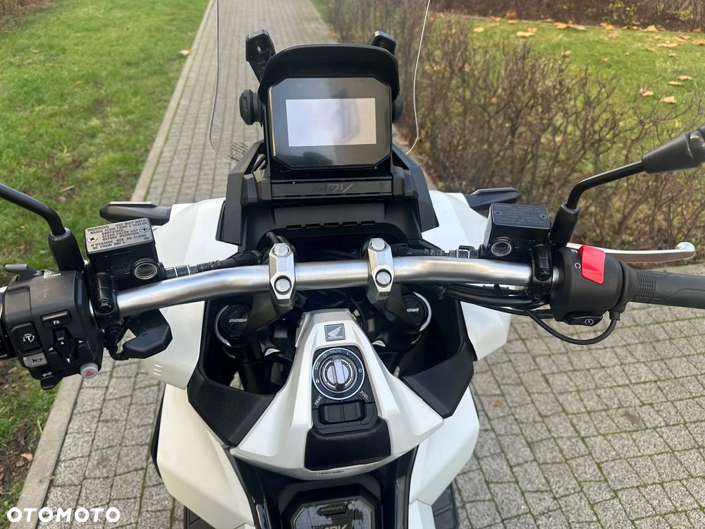 Honda ADV350 - 4