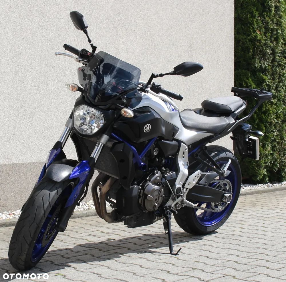 Yamaha MT - 8