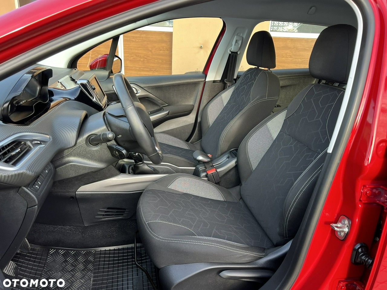 Peugeot 2008 - 18