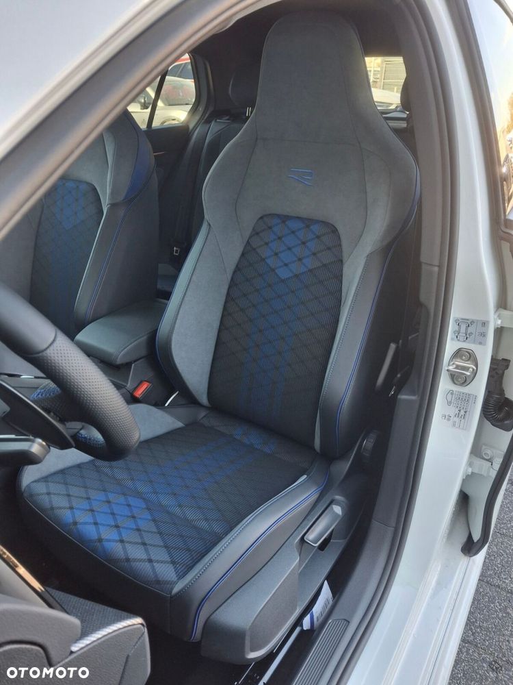 Volkswagen Golf - 11
