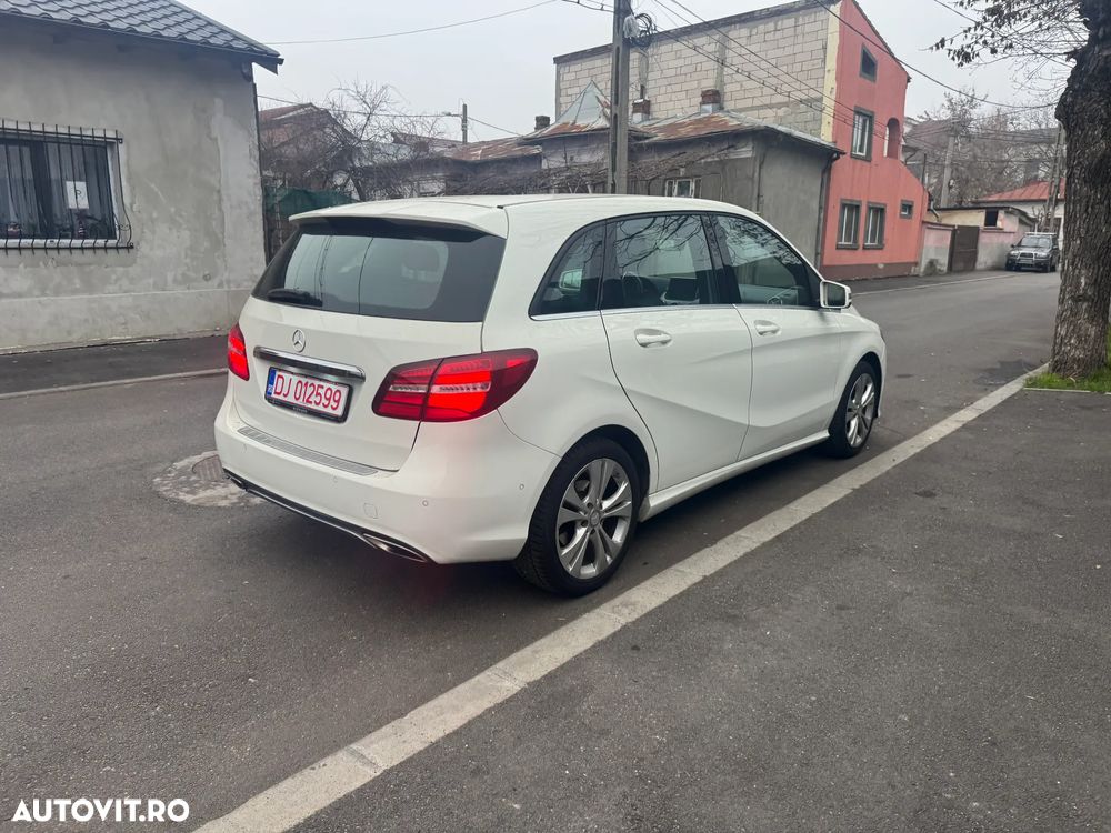 Mercedes-Benz B 180 BlueEFFICIENCY Edition Style - 4