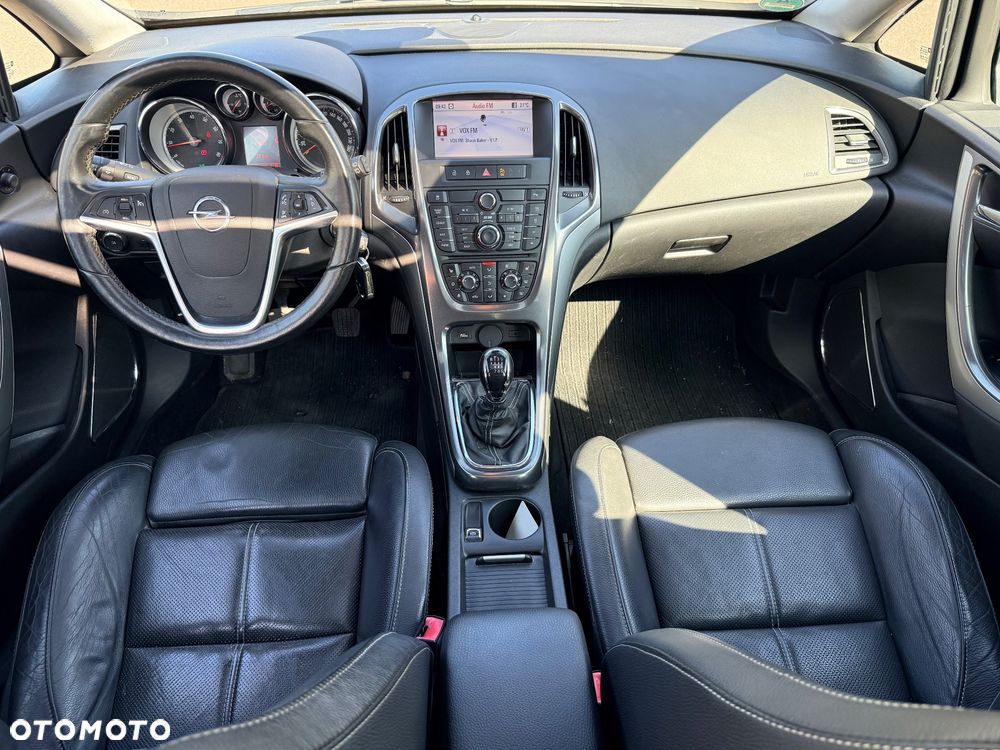 Opel Astra 1.6 Turbo Innovation - 18